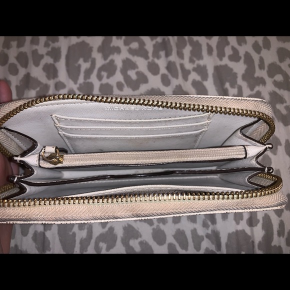Michael kors Wallet - Picture 3 of 3